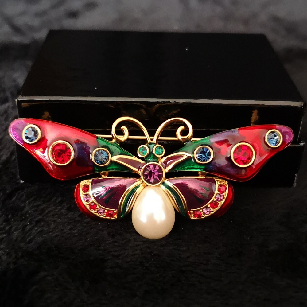 Absolutely Stunning Joan Rivers Butterfly Enamel Rhinestone Brooch Original Box
